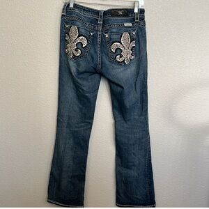 Miss Me Southwestern Fleur de Lis Embroidered Pocket Bootcut Jean Size 28